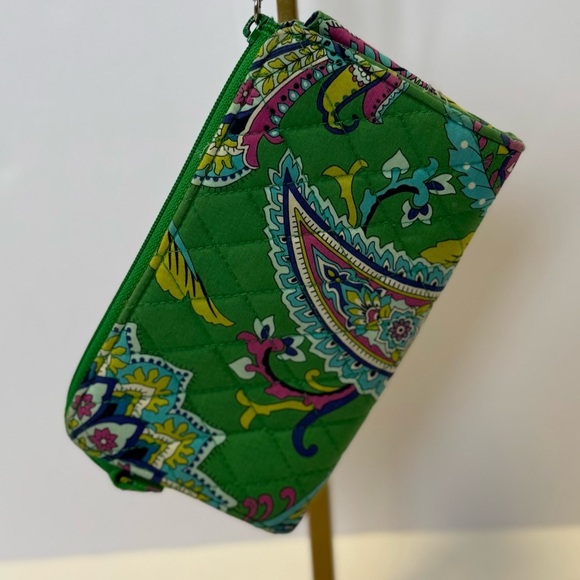 Vera Bradley green quilted wallet - Picture 2 of 8
